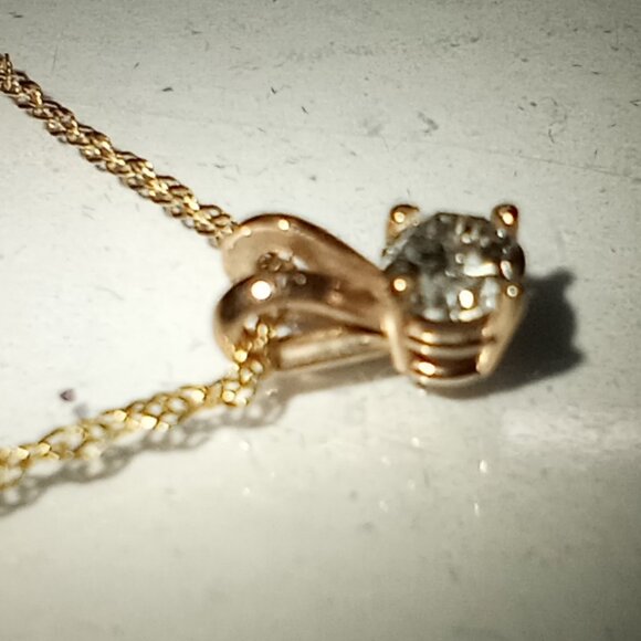 14Kt Yellow Gold “Salt & Pepper” Solitaire Diamond Pendant with Chain - Picture 3 of 4